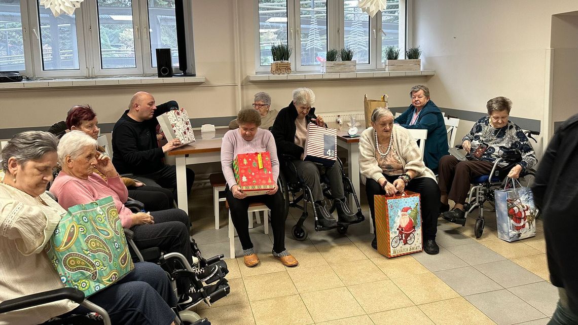 Zostań świętym Mikołajem i podaruj radość seniorom Zostań świętym Mikołajem i podaruj radość seniorom