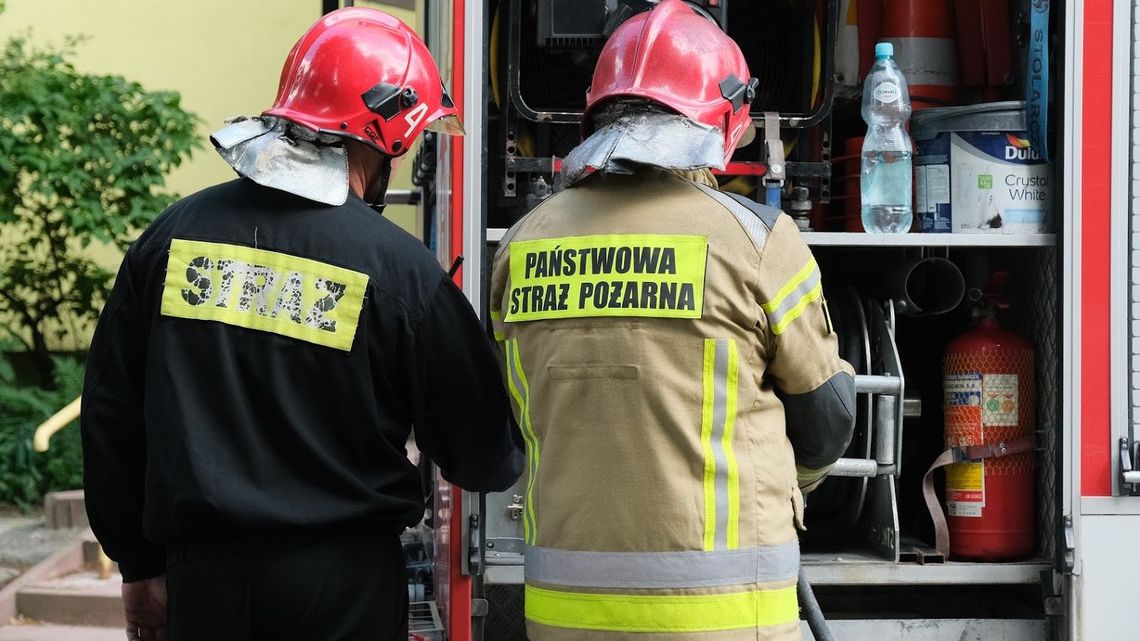 Zostawił garnek z olejem, spłonął sufit [zdjęcia]