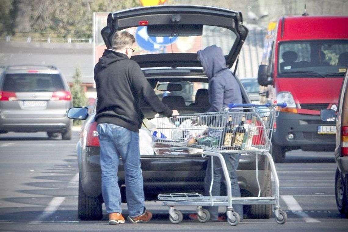 Zrób zakupy: 1 i 3 maja sklepy będą nieczynne