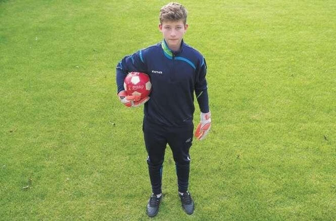 Zrobi wszystko, żeby stanąć na bramce. Jedzie 600 km na jeden trening