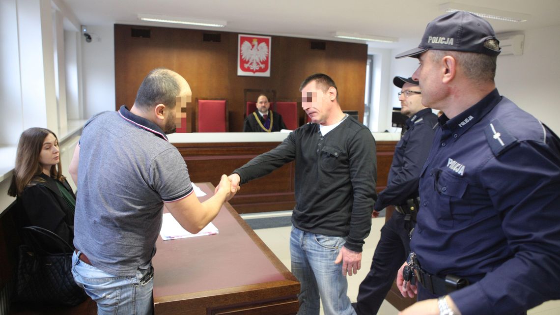 "Zrobię, jak ten w Norwegii". Polak pobił i zwyzywał Albańczyka. W sądzie przeprosił