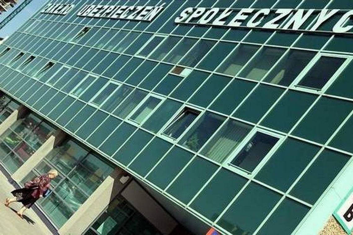 ZUS: Piątek odrobią w sobotę ZUS: Piątek odrobią w sobotę