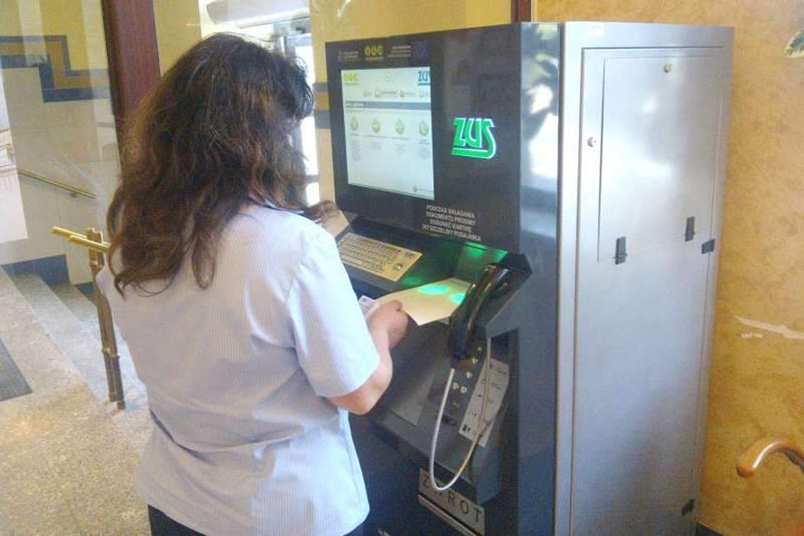 Zusomat przyjmuje na Poczcie Głównej w Lublinie Zusomat przyjmuje na Poczcie Głównej w Lublinie