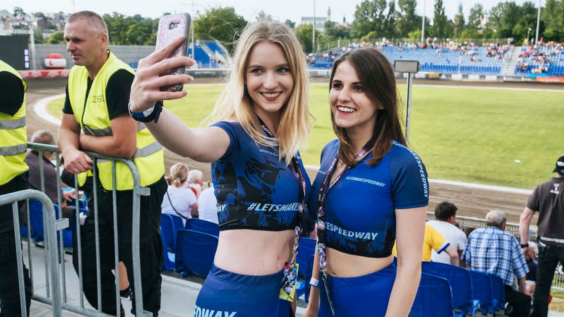 Żużel. Kibice podczas 1. finału IMŚJ w Lublinie [zdjęcia]