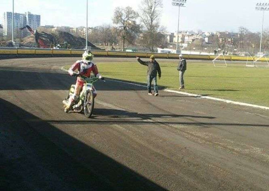 Żużel: Pierwszy trening Speed Car Motoru na torze przy Al. Zygmuntowskich Żużel: Pierwszy trening Speed Car Motoru na torze przy Al. Zygmuntowskich