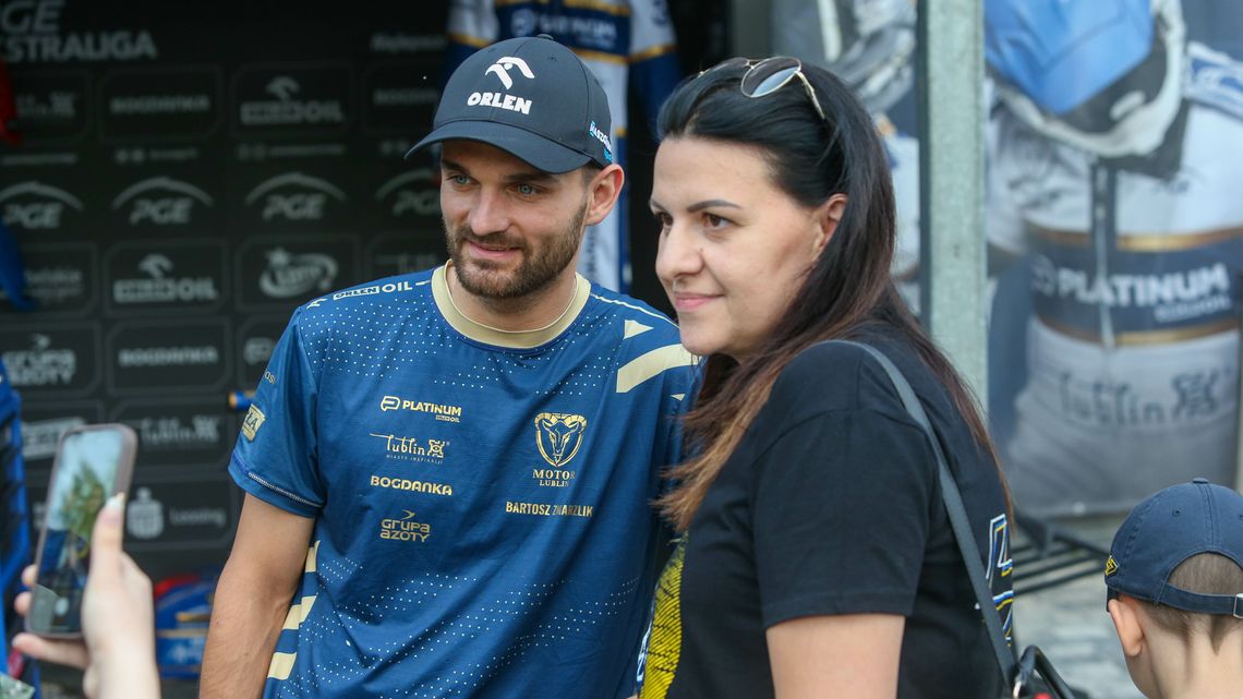 Żużlowcy Platinum Motoru Lublin spotkali się ze swoimi kibicami w parku maszyn [ZDJĘCIA]