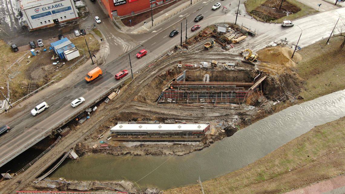 Zwężenie na al. Unii Lubelskiej. Kierowcy muszą liczyć się z utrudnieniami