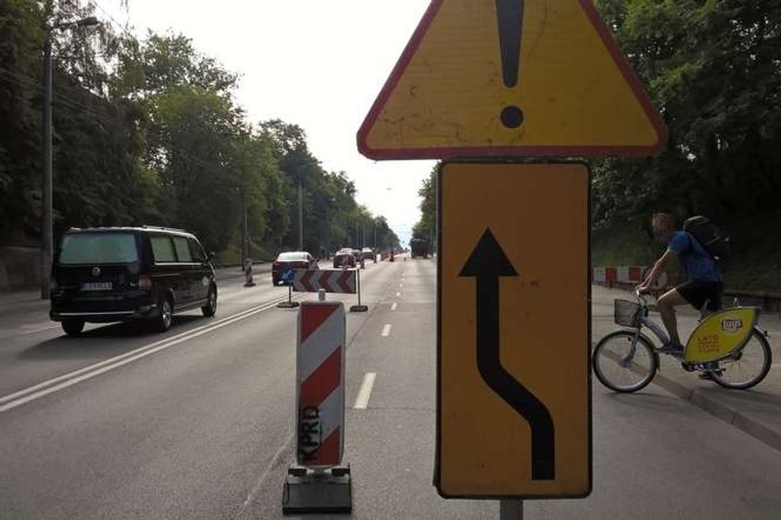 Zwęzili o połowę Drogę Męczenników Majdanka
