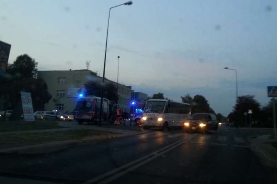 Związkowa: Zderzenie motocykla z autobusem Związkowa: Zderzenie motocykla z autobusem