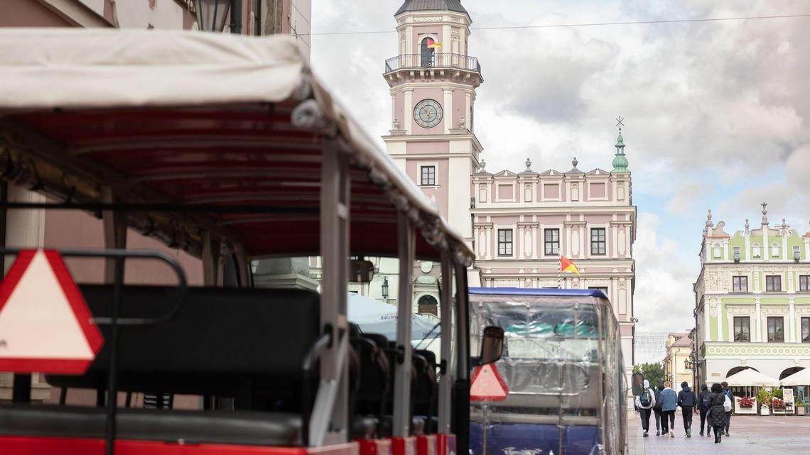 Zwiedzanie Zamościa. Regulamin dla dorożek i melexów trafił do kosza Zwiedzanie Zamościa. Regulamin dla dorożek i melexów trafił do kosza