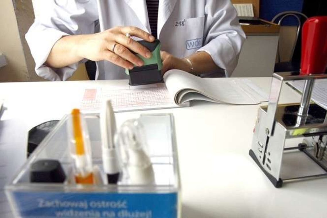 Zwolnienia lekarskie tylko w wersji elektronicznej od 2018 r. Dzisiaj nie wszyscy je przyjmują Zwolnienia lekarskie tylko w wersji elektronicznej od 2018 r. Dzisiaj nie wszyscy je przyjmują