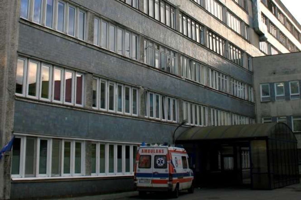 Zwolnienia w szpitalu w Puławach. Związkowcy piszą do radnych i ostrzegają