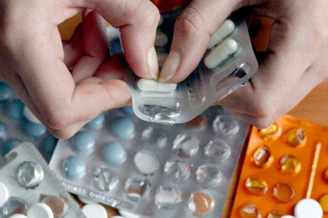 Zwykłe apteki tracą klientów. Coraz więcej osób kupuje leki przez internet