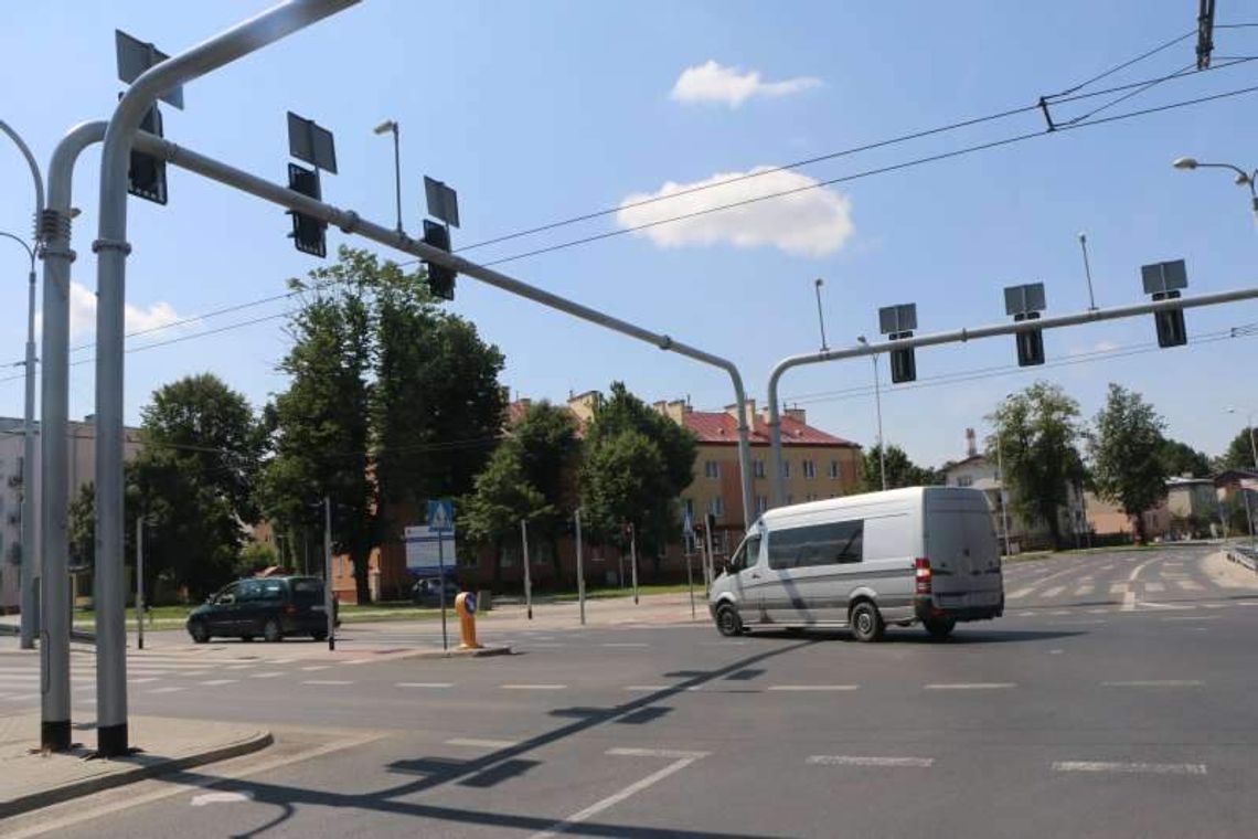 Zwykły przejazd przez tory zamiast wiaduktu. Miasto nie chce już czekać na kolej