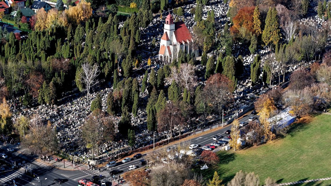 "Żył lat" - tak piszą tylko na wschodzie. Cmentarne regionalizmy