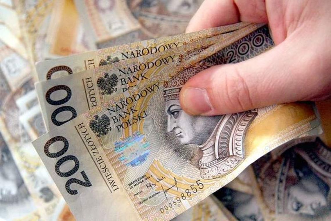 Żyli z wyłudzania kredytów. Małżeństwo spod Lubartowa oszukało banki na 300 tys. zł Żyli z wyłudzania kredytów. Małżeństwo spod Lubartowa oszukało banki na 300 tys. zł