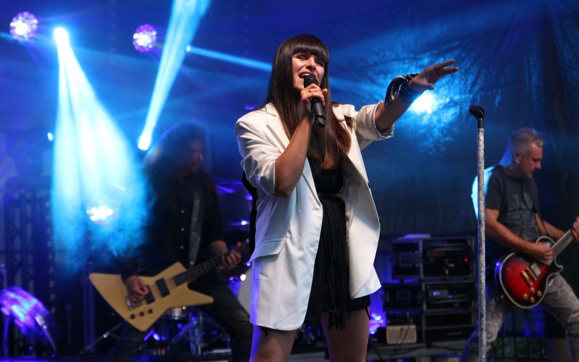 Żyrzyn bawił się na dożynkach. W parku zagrały Łzy [zdjęcia, wideo]