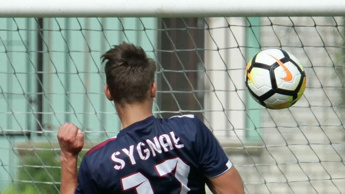 Żyrzyniak Żyrzyn zagra dziś z Sygnałem Lublin o awans do Keeza lubelskiej klasy okręgowej Żyrzyniak Żyrzyn zagra dziś z Sygnałem Lublin o awans do Keeza lubelskiej klasy okręgowej