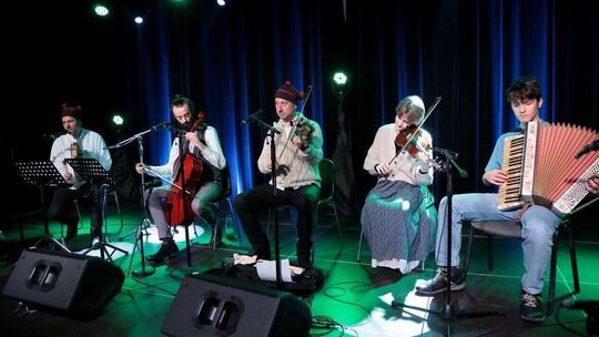 Oczy i uszy na tradycję. Ruszają konkursy 35. Mikołajek Folkowych