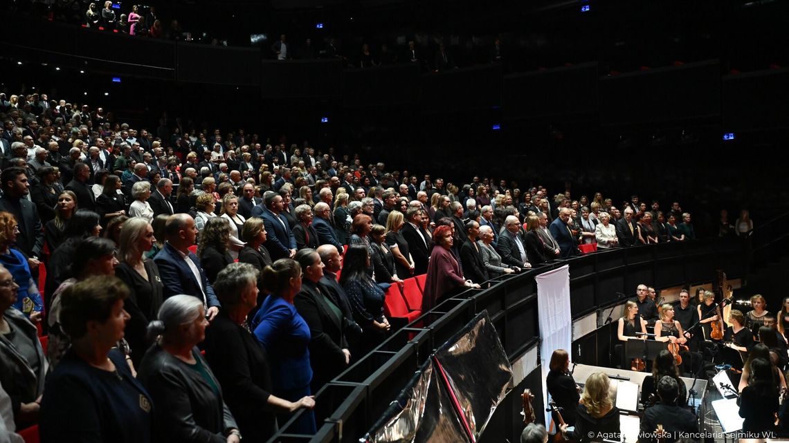 Lubelska premiera opery "Halka". Na widowni m.in. Marta Nawrocka Lubelska premiera opery "Halka". Na widowni m.in. Marta Nawrocka