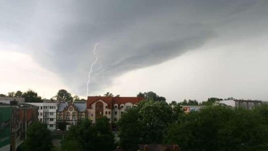 Trąba powietrzna nad Puławami