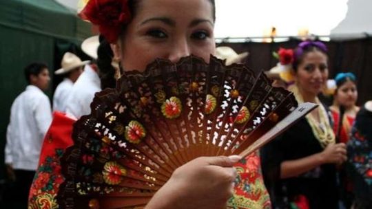 Eurofolk: W podróży dookoła świa