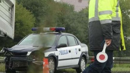 Zderzenie radiowozu z VW Zderzenie radiowozu z VW