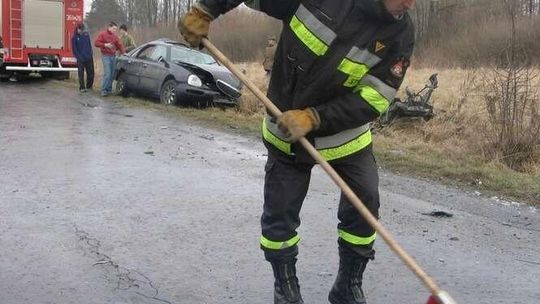 Ford zderzył się z autobusem PKS Ford zderzył się z autobusem PKS