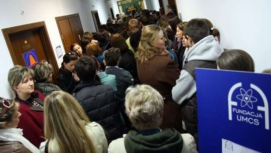 Kolejka za dotacją Fundacji UMCS