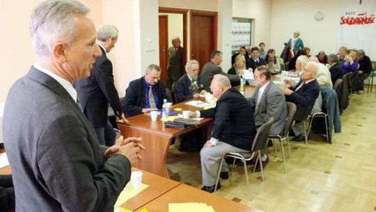 Debata w NSZZ Solidarność.