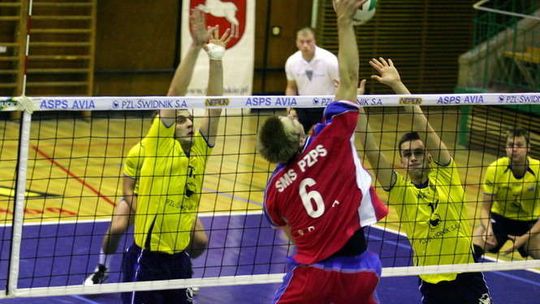 Siatkówka: Avia - SMS Spała 