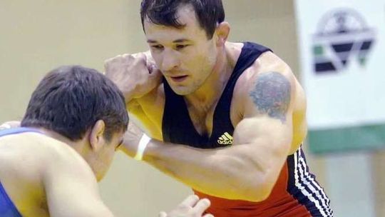 Turniej zapaśniczy.