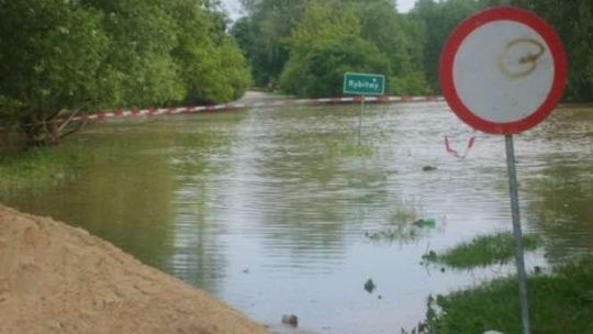 Powódź w Józefowie nad Wisłą 07.06 (zdjęcia Internautki Magdy Morek/ Alarm 24)