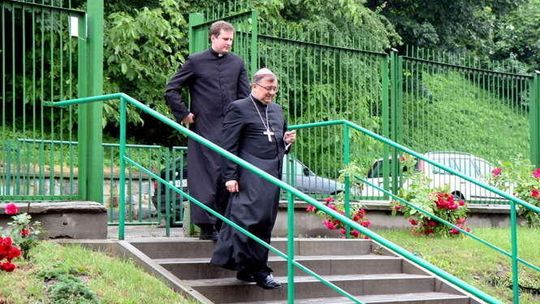 Abp. J.Życiński i J.Palikot głosują