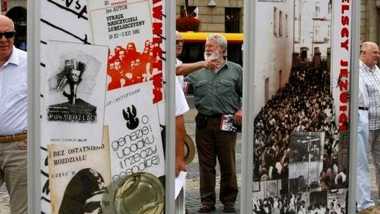 Wystawa IPN \"Zaczęło się w Lipcu\"