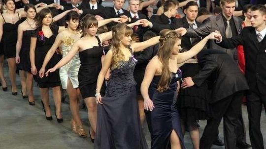 Studniówka 2011: I LO w Lublinie w MTL