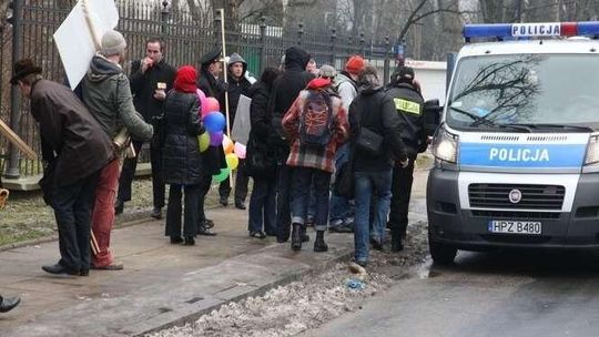 Związkowcy w Warszawie z pikietą w obronie S17