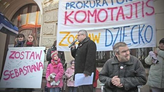 Sebastian zostanie z rodzicami