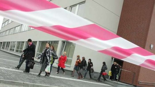 Alarm w sądzie. Na próbę