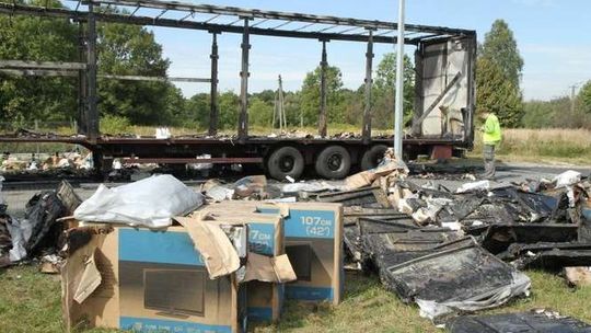 Jastków: spłonęły telewizory warte 200 tys. zł.