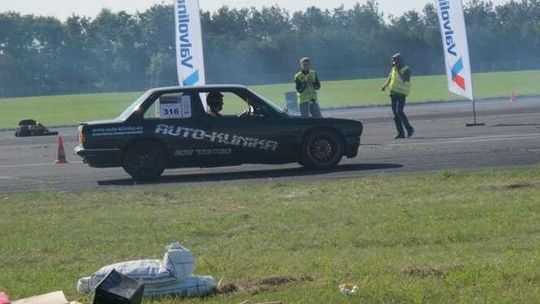 Drifting na lotnisku w Białej Podlaskiej