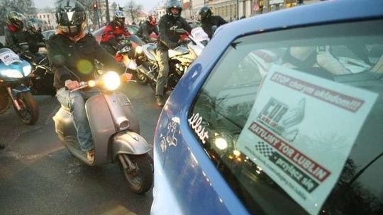 Motocykliści i minister Mucha