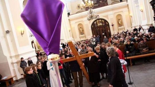 Przedstawienie "Kim jesteśmy przy drodze"