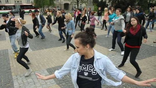 Flash mob: Tańczyli na pl. Litewskim w Lublinie