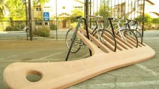 Najciekawsze stojaki rowerowe w miastach