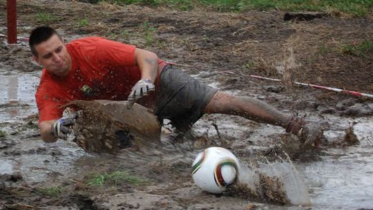 Revia Pucharu Polski w piłce błotnej Zamość 2012
