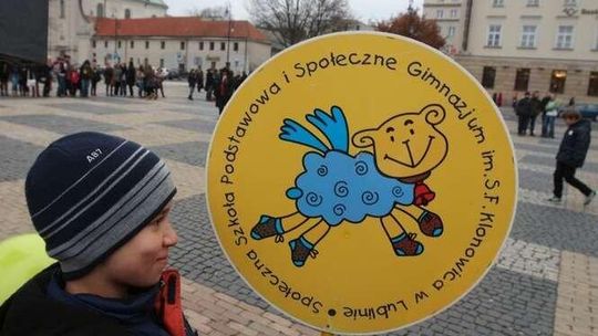 Krąg Życzliwości na Placu Litewskim