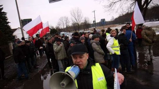 Blokada drogi w Krężnicy Jarej