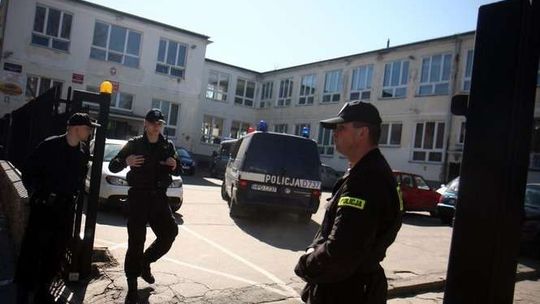Alarm bombowy w SP nr 7 w Lublinie