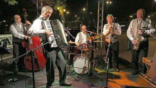 Potańcówka na Moście Kultury w Lublinie